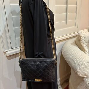 Authentic Marc Jacob’s genuine black leather bag.